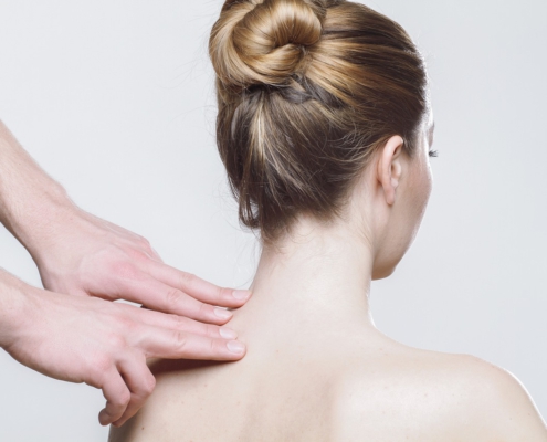 Rücken Intensiv Massage mit Schulter, Nacken, Kopf und Gesichtsmassage
